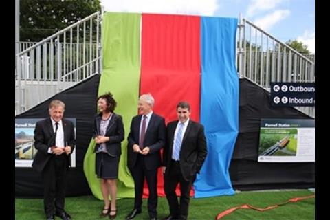 Participating in the opening of Parnell were Auckland Councillor Mike Lee, Waitematā Local Board chair Pippa Coom, Mayor Phil Goff and Auckland Transport Chairman Dr Lester Levy. (Photo: Auckland Transport)
